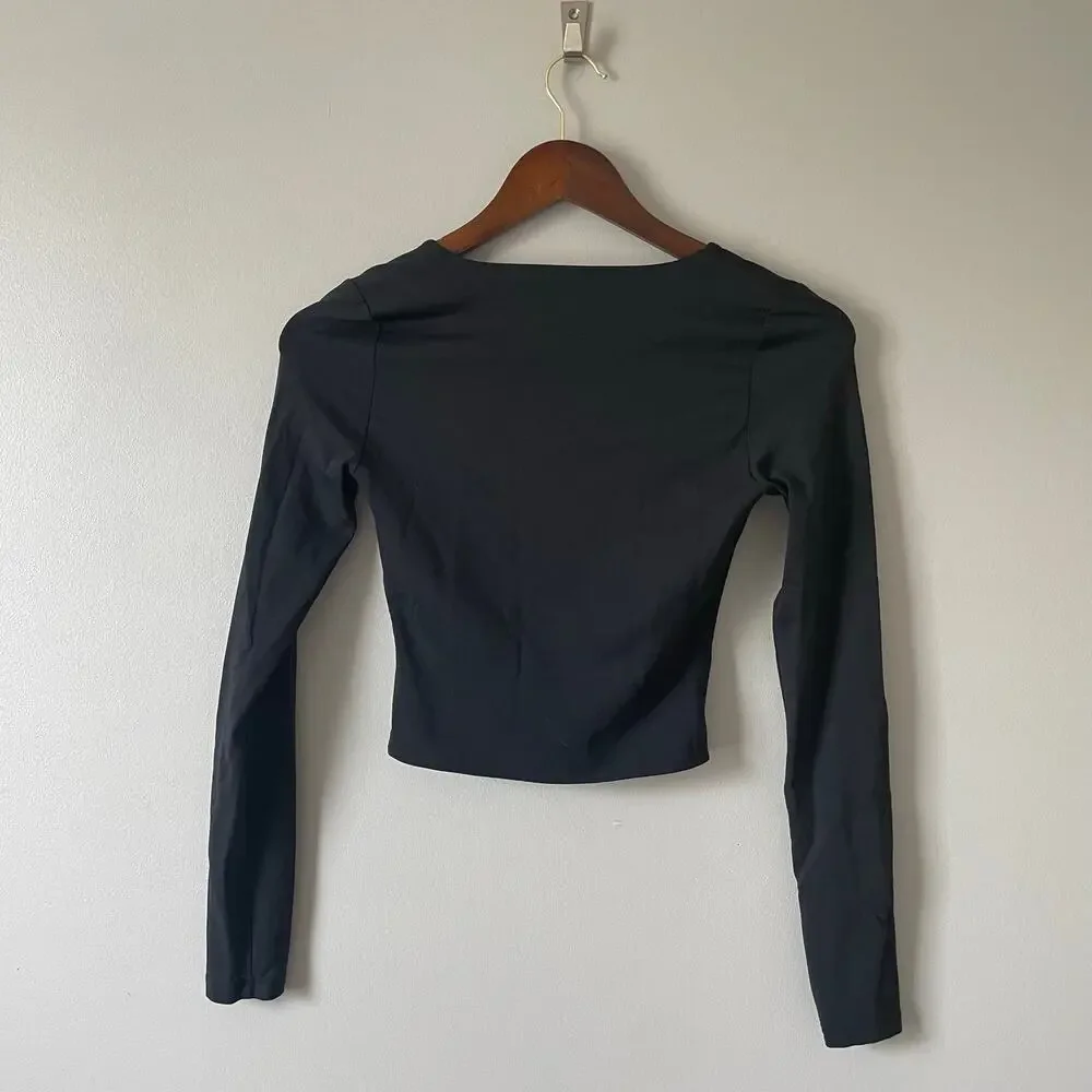 Babaton Contour Aritzia Black Long Sleeve Crop Top V-neck sz XS